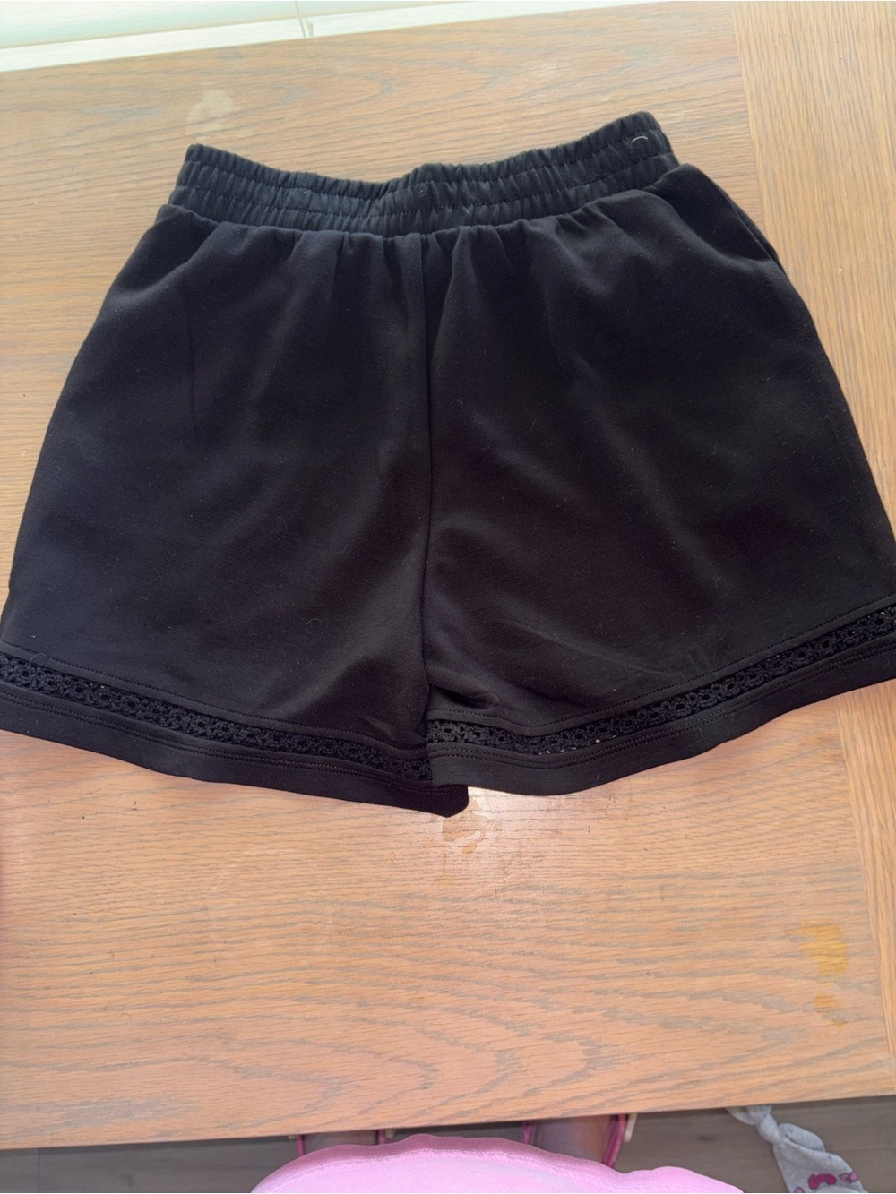 ELIE. TAHARI BLACK WOMENS SHORTS —XS — NWT